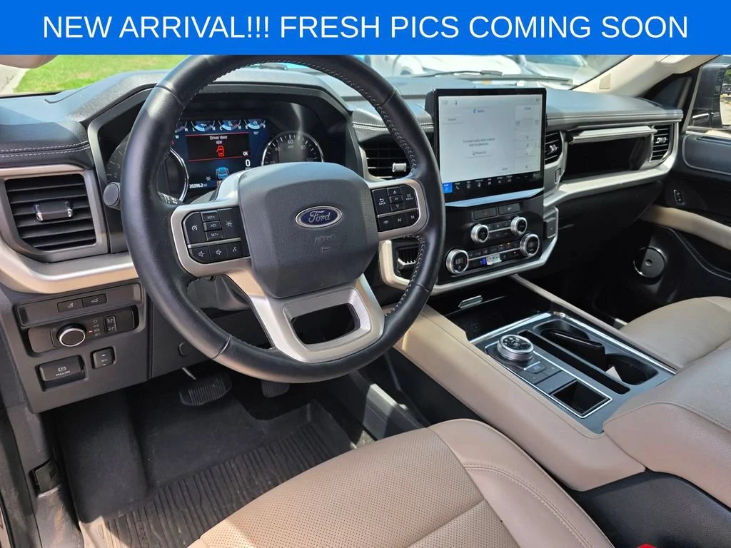 Used 2023 Gray Ford XLT image 8