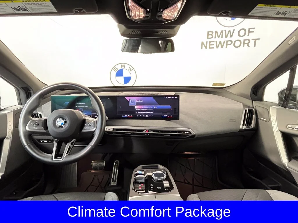 Certified Used 2026 Black Sapphire Metallic BMW xDrive60 image 8