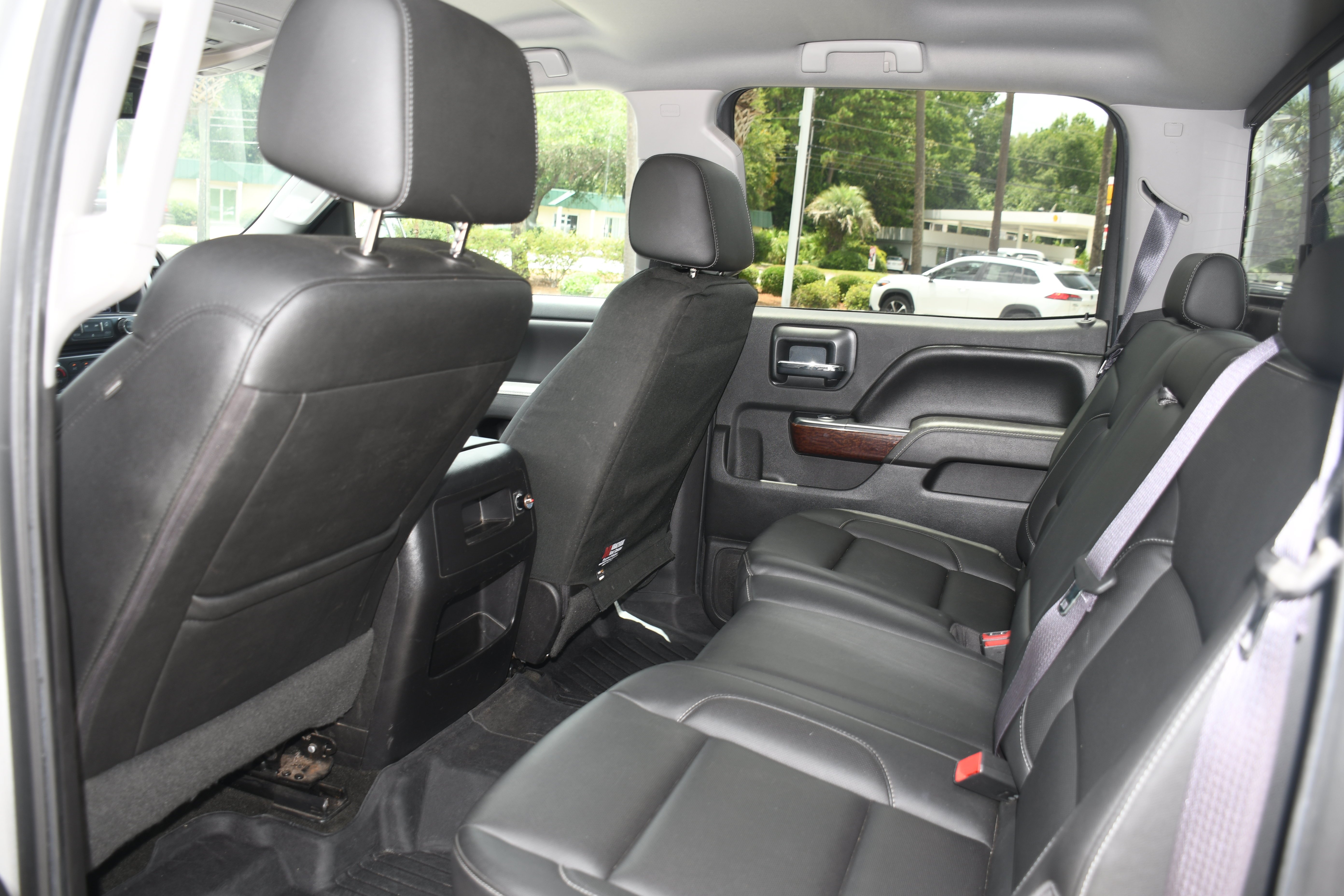 Used 2017 Silver GMC SLT image 16
