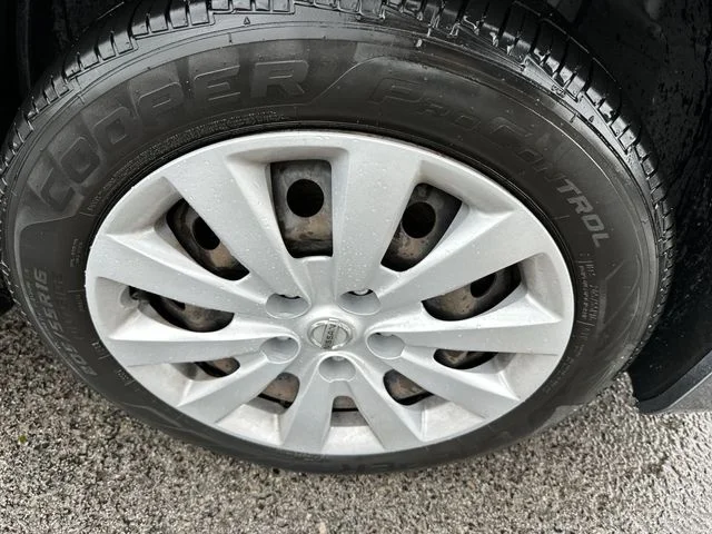 Used 2016 Gray Nissan S image 20