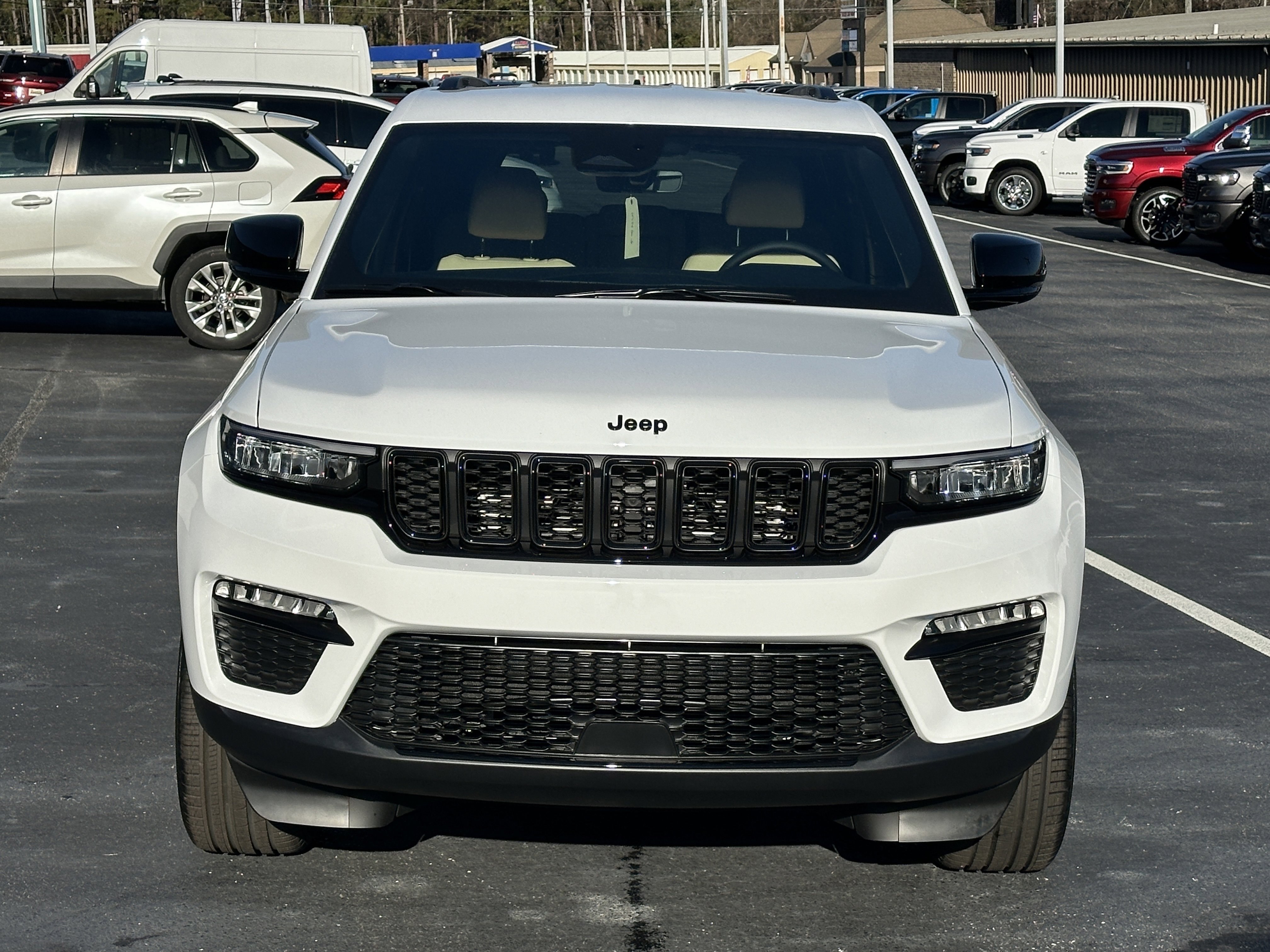 New 2025 Bright White Clear-Coat Exterior Paint Jeep Limited image 3