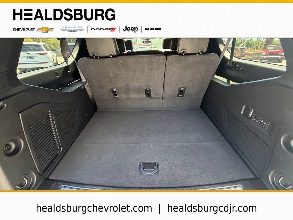 2024 Chevrolet Suburban Premier - Photo 27