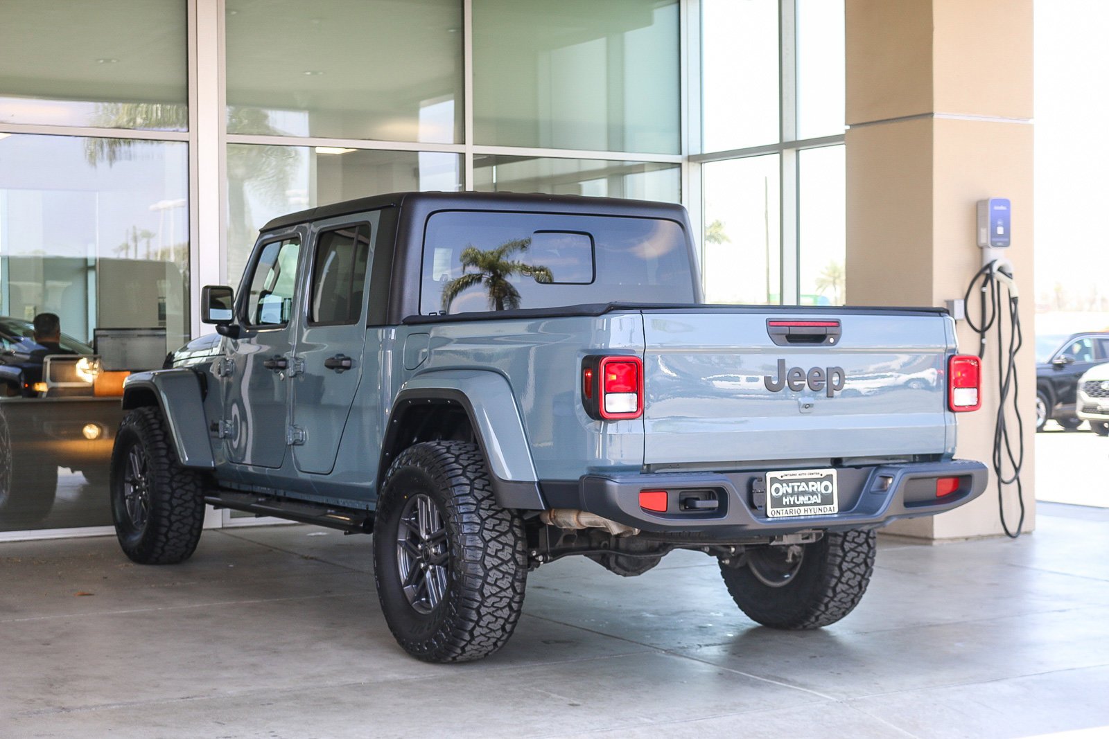 Used 2024 Anvil Clear Coat Jeep Sport S image 6