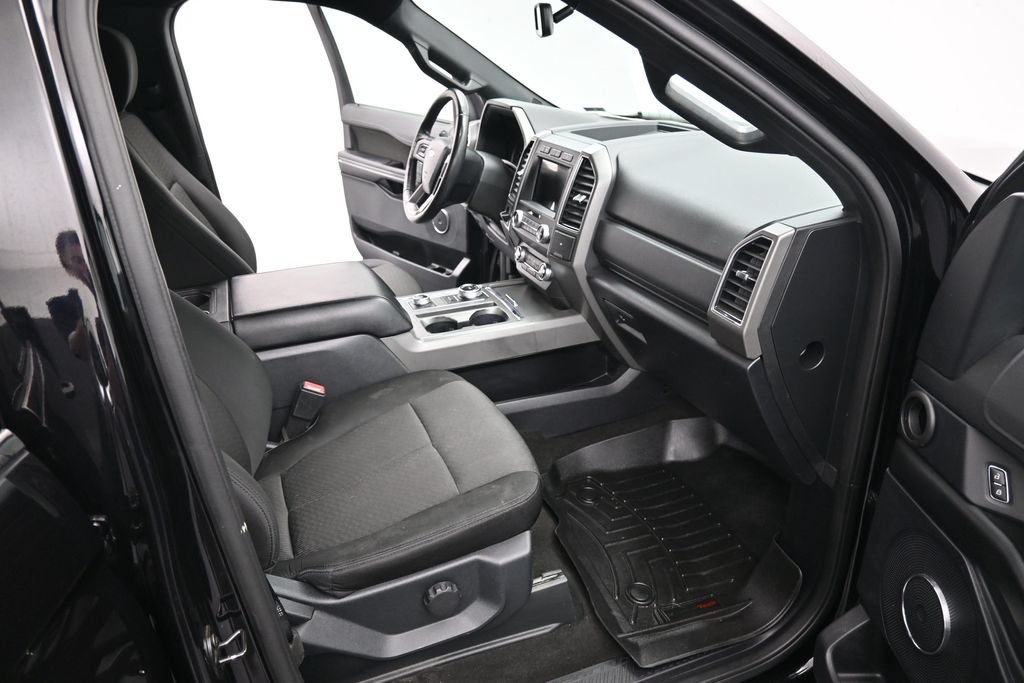 Used 2020 Black Ford XLT image 33