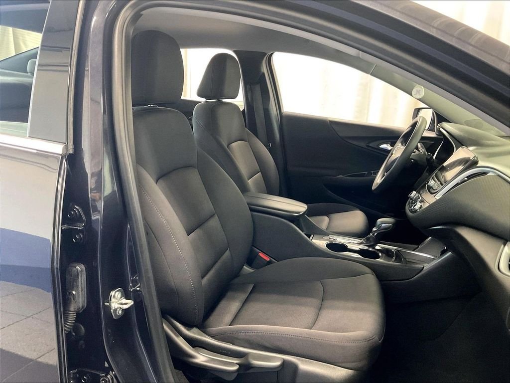 Used 2023 Gray Chevrolet LT image 11