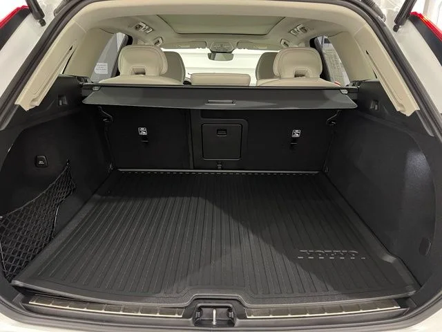 2026 Volvo XC60 Ultra - Photo 23