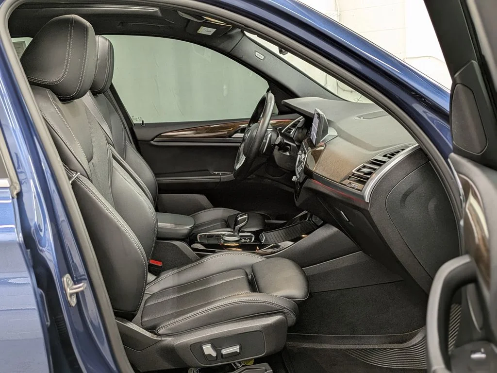Used 2022 Blue BMW xDrive30i image 30