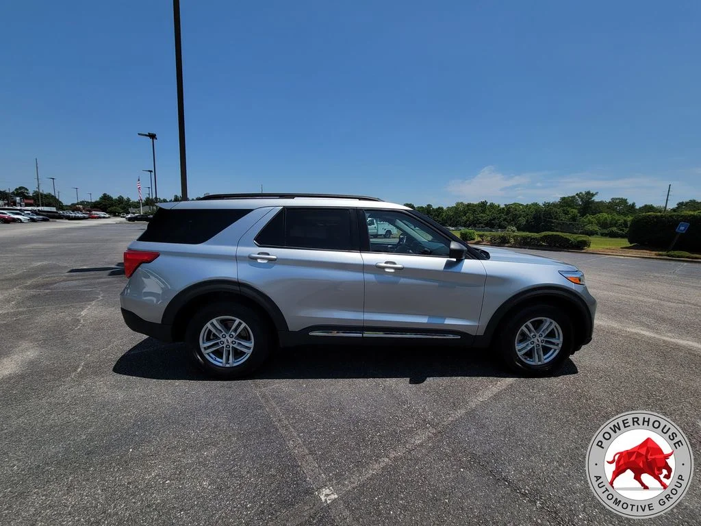 Used 2023 Silver Ford XLT image 6