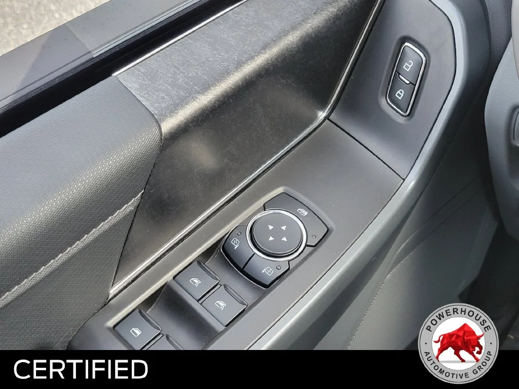 Used 2021 White Ford XLT image 27