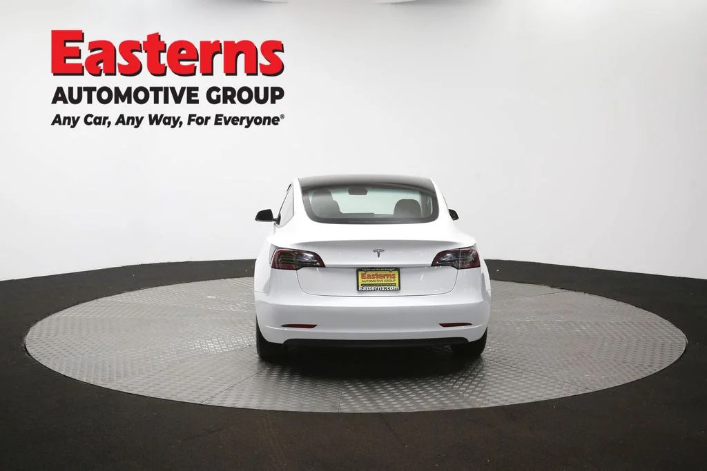 Used 2023 White Tesla Base image 31