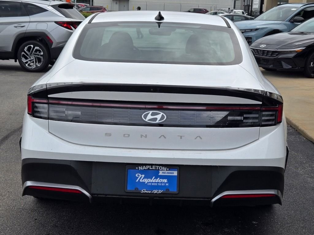Used 2026 White Hyundai SE image 12