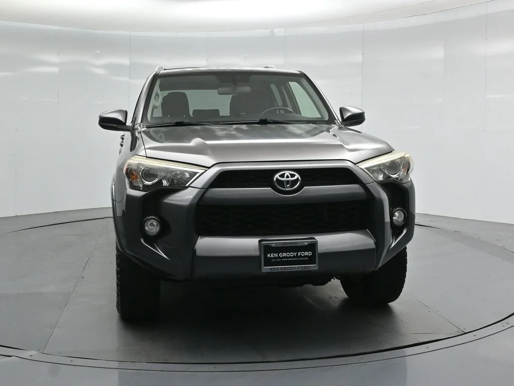 Used 2014 Gray Toyota SR5 image 50