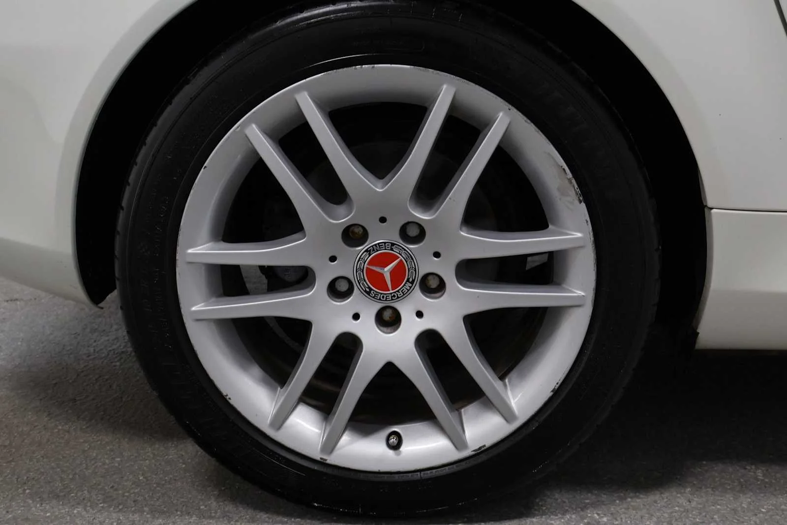 Used 2009 Arctic White Mercedes-Benz 3.0L image 26