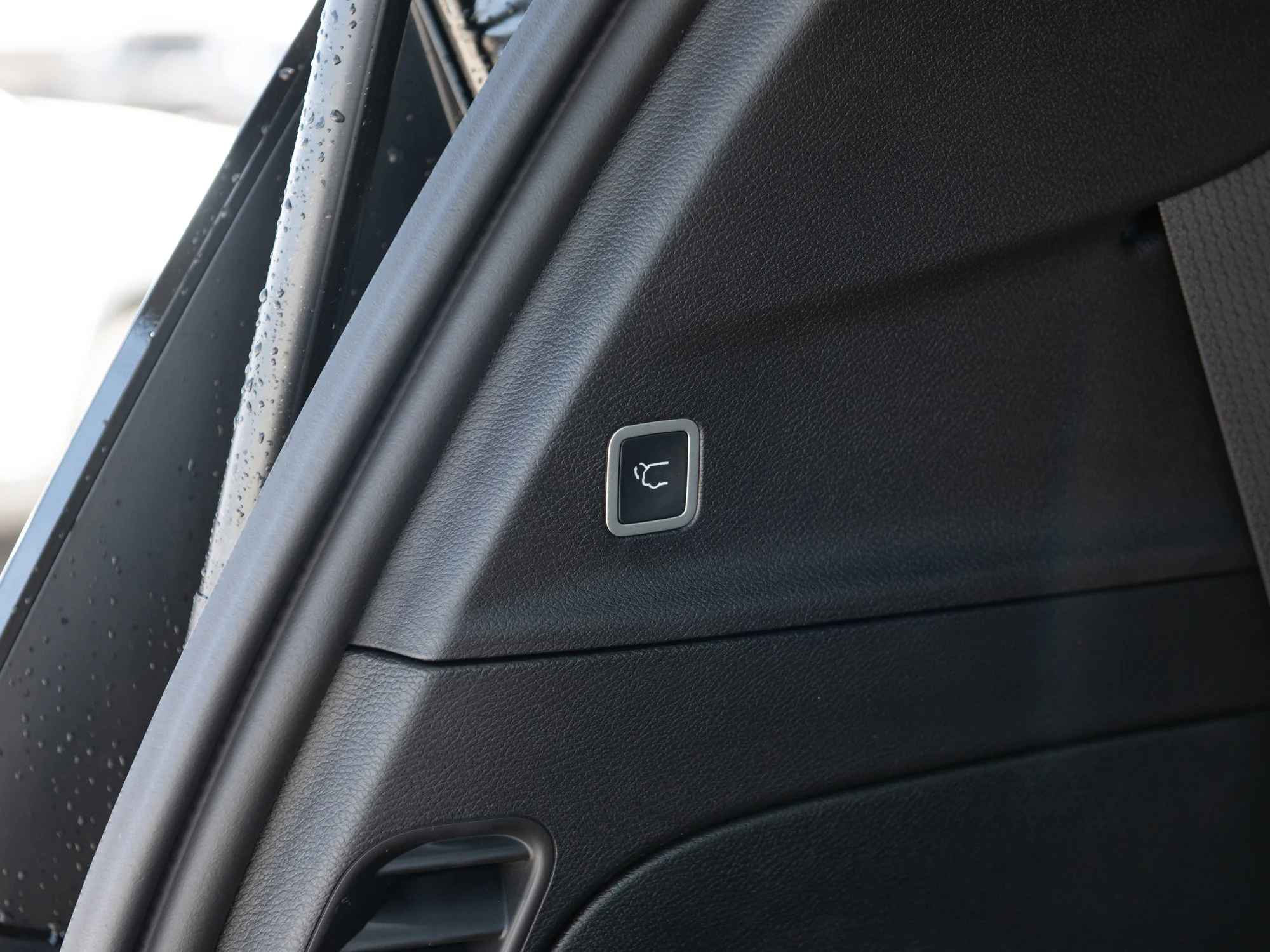 New 2026 Black Chrysler Select* AWD image 22