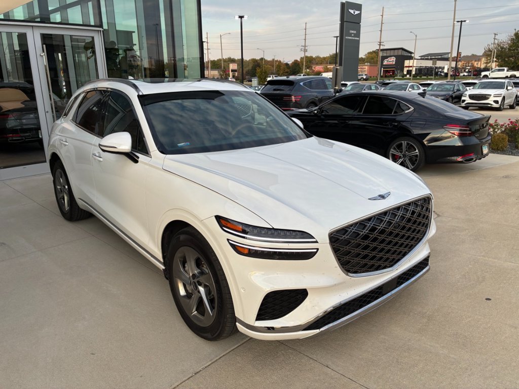 Used 2026 White Genesis 2.5T Advanced image 1