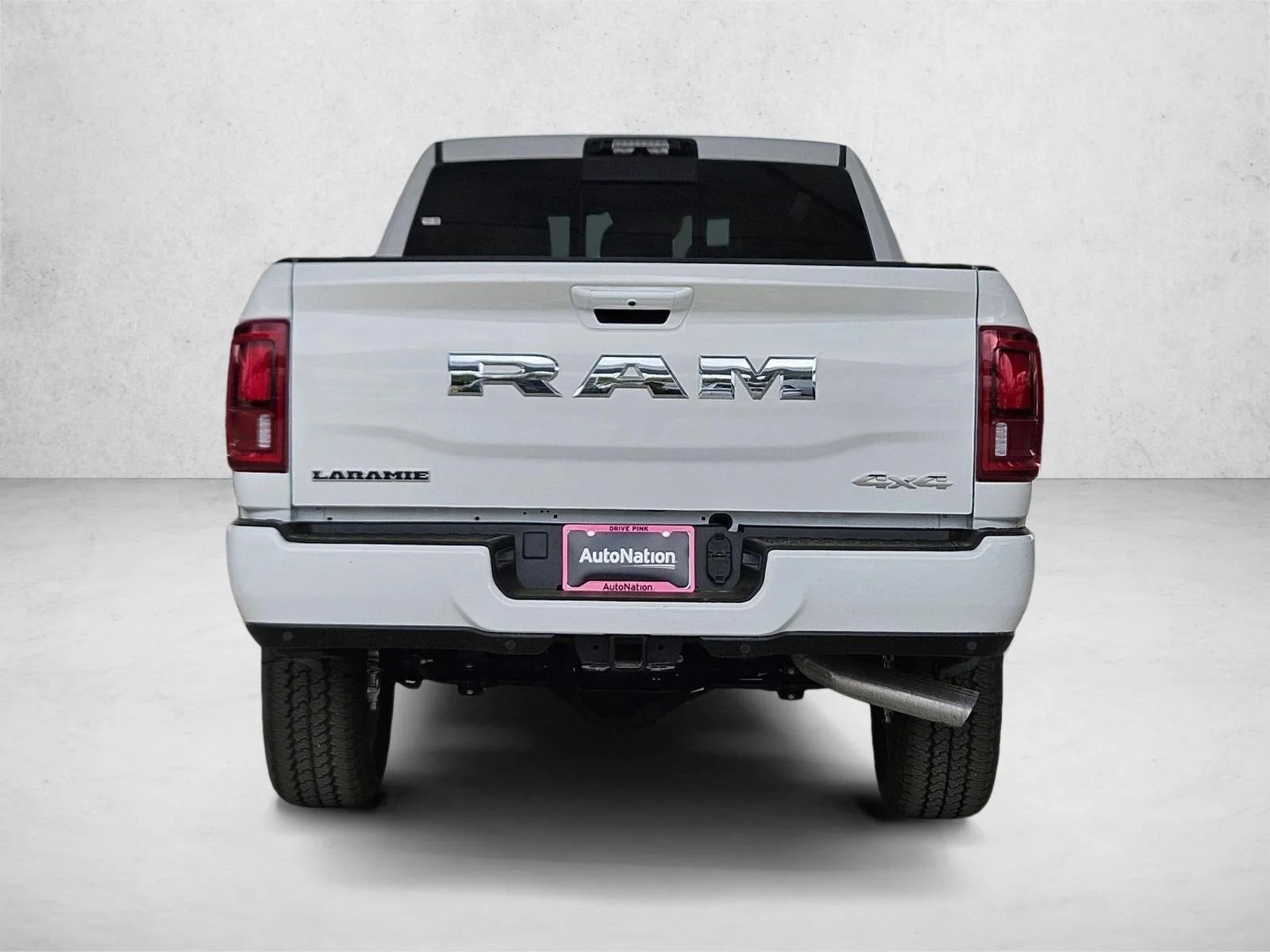 New 2026 Bright White Clear-Coat Exterior Paint RAM Laramie image 8