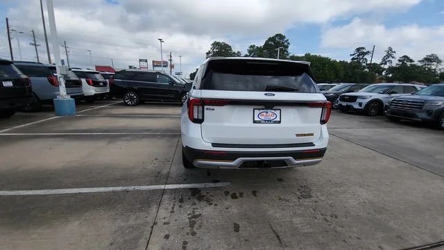 New 2026 Star White Metallic Tri-Coat Ford Tremor image 10