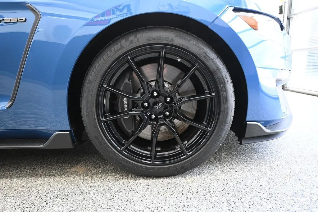 Used 2020 Blue Ford Shelby GT350 image 15