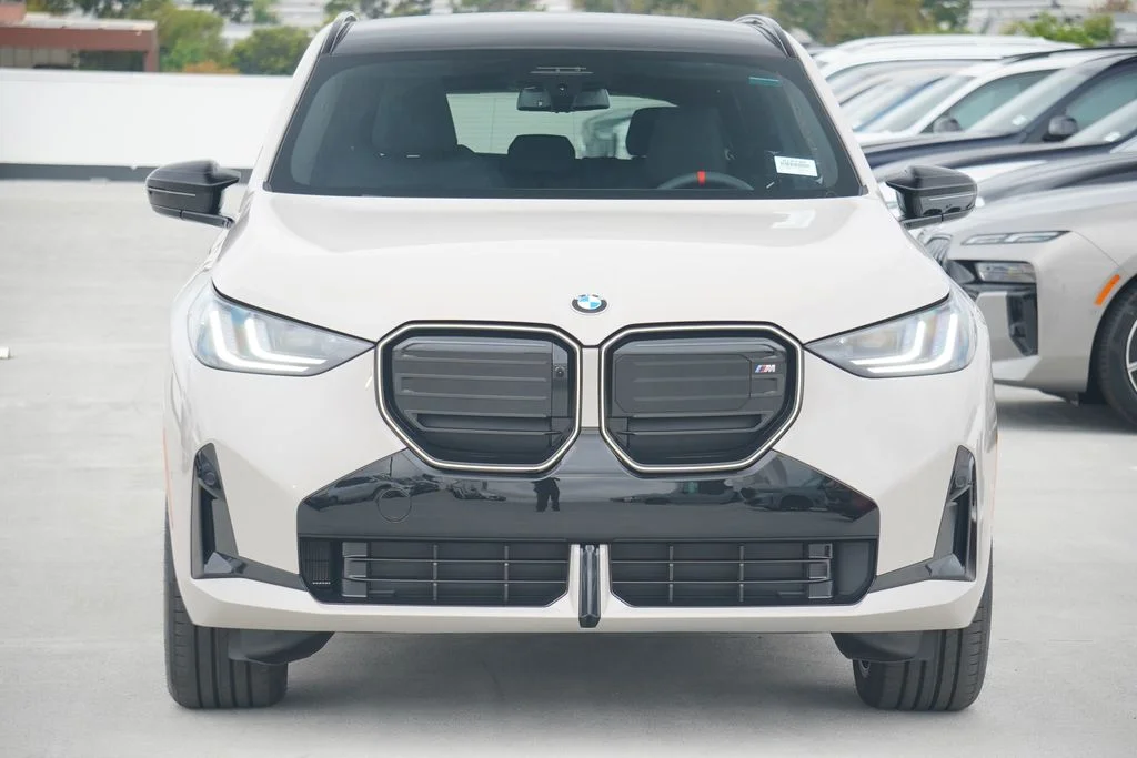 Used 2026 Beige BMW M50 xDrive image 2