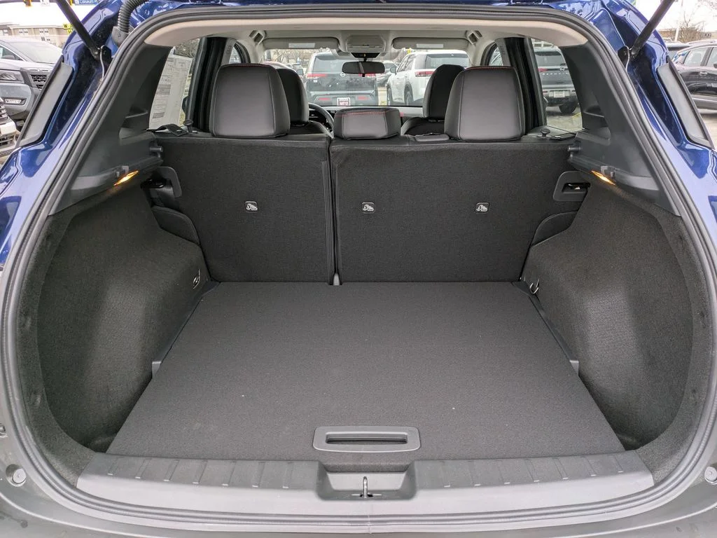 New 2026 Deep Blue Pearl Nissan SR image 13