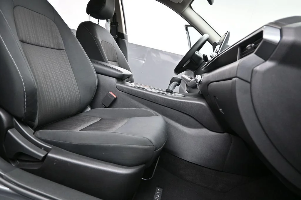 Used 2025 Gray Nissan 2.5 SV image 21