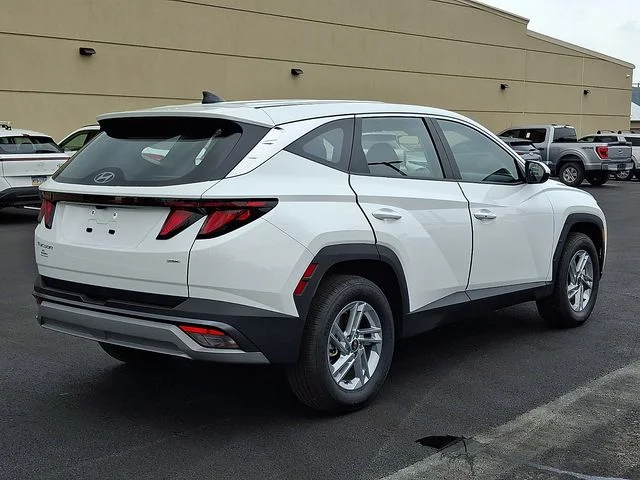New 2026 White Hyundai SE image 10