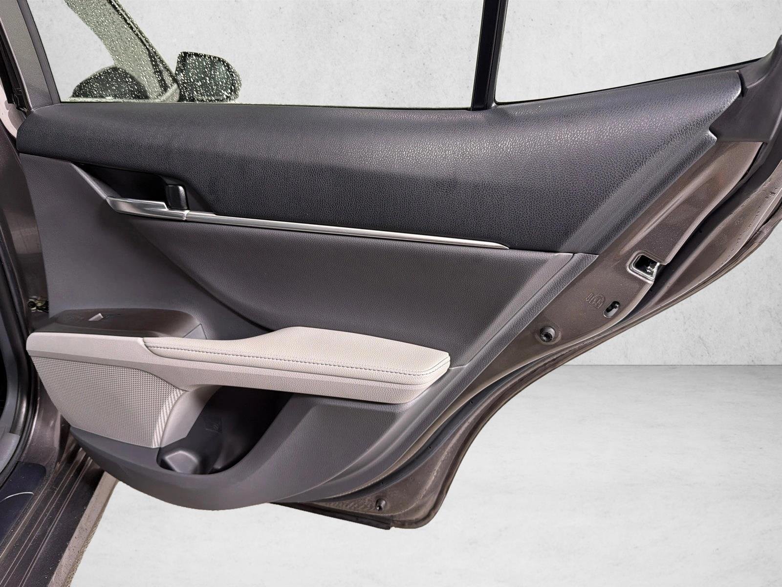 Used 2022 Celestial Silver Metallic Toyota Hybrid XLE image 16