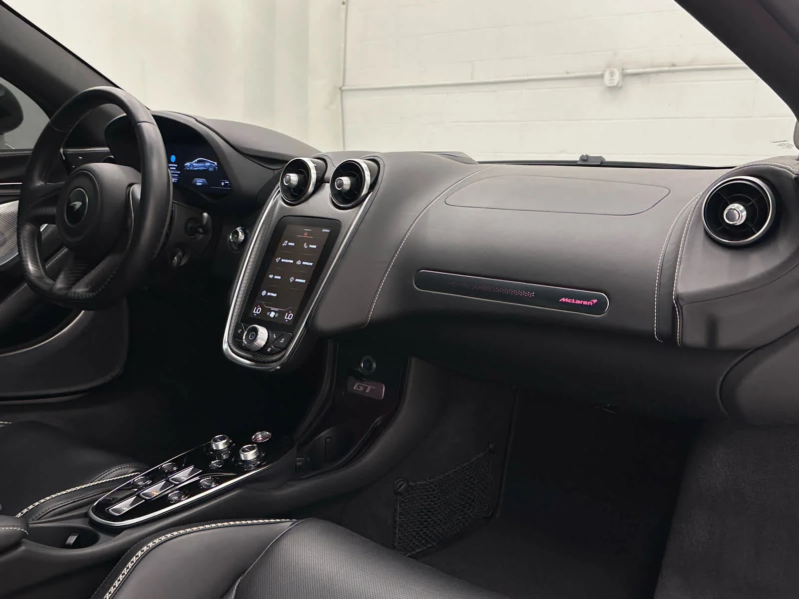 Used 2021 White McLaren  image 13