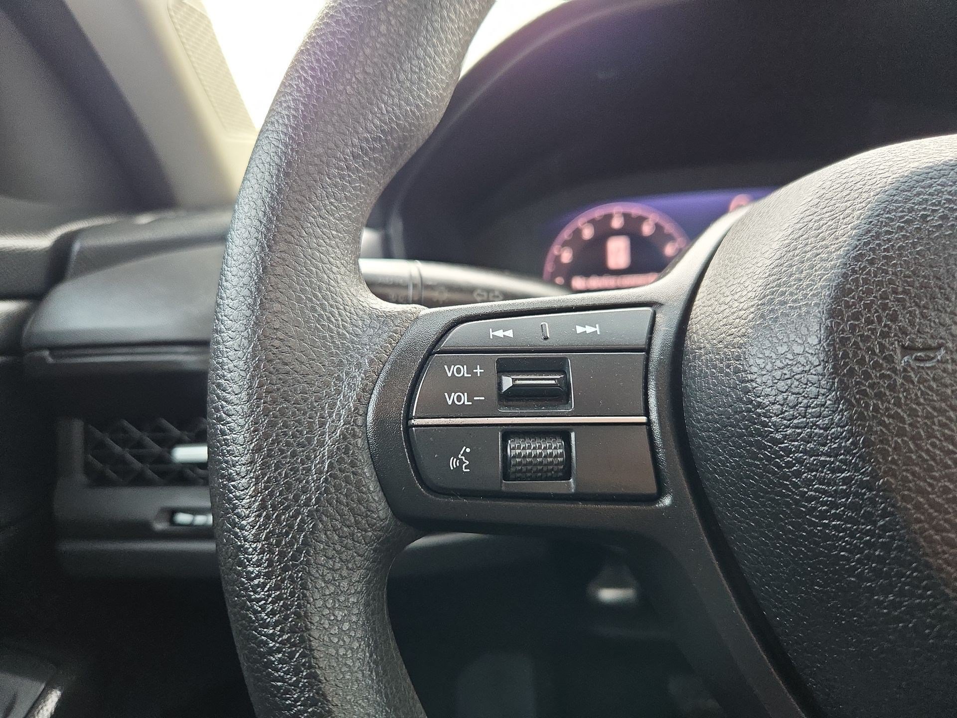 Used 2024 White Honda EX image 18