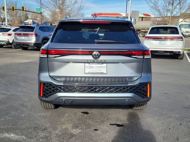 2026 Volkswagen Tiguan SE R-LINE BLACK - Photo 4