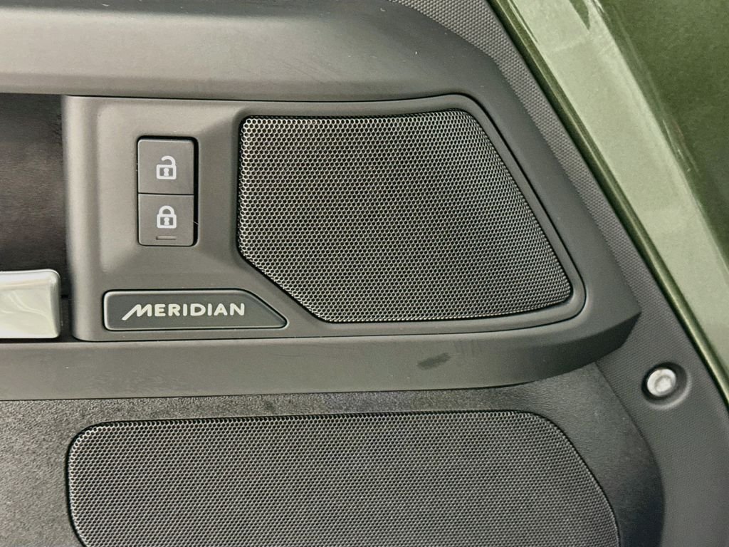 New 2026 Woolstone Green Land Rover S image 20