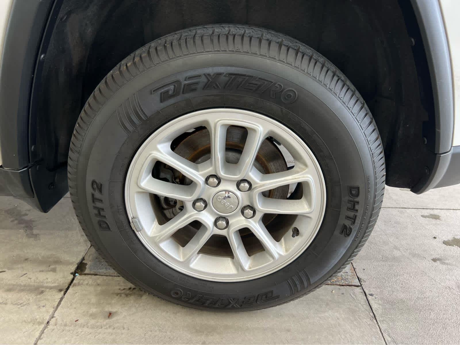 Used 2015 Bright White Clearcoat Jeep Laredo image 19