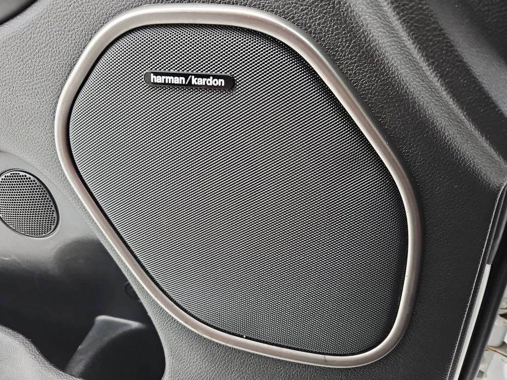 Used 2022 White Dodge Citadel image 37