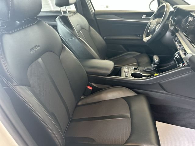 Used 2024 White Kia GT-Line image 28