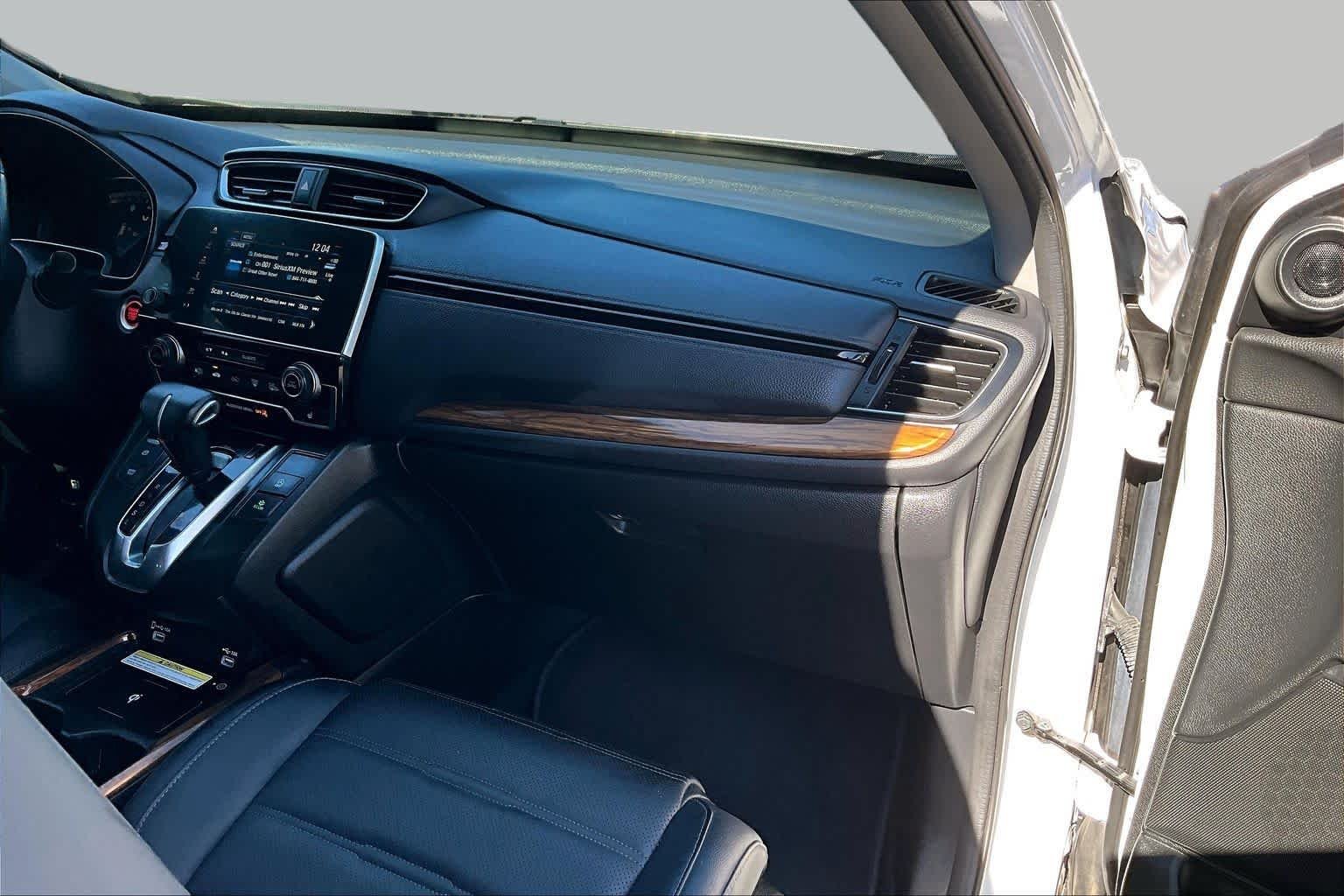 Used 2021 Platinum White Pearl Honda Touring image 19