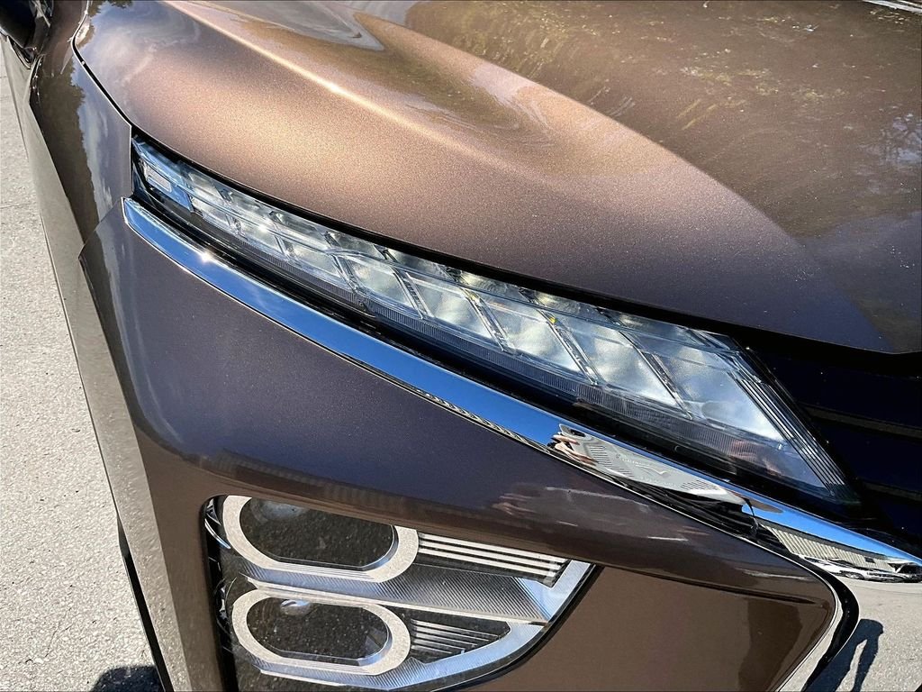 Used 2024 Bronze Metallic Mitsubishi SE image 32