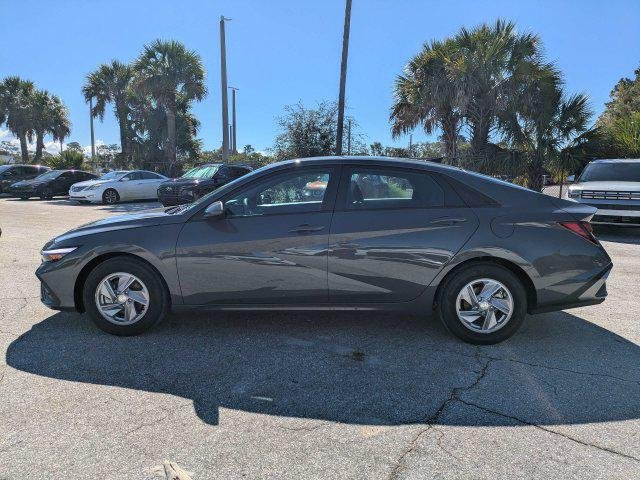 New 2026 Gray Hyundai SE image 6