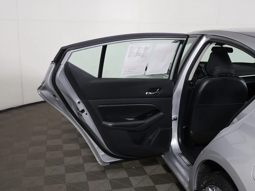 Used 2024 Silver Nissan 2.5 SL image 23