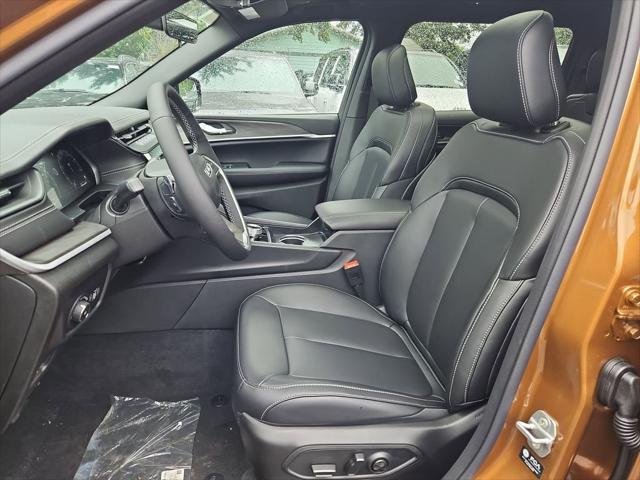 New 2026 Copper Shino Metallic Clear-Coat Exterior Paint Jeep Limited image 12
