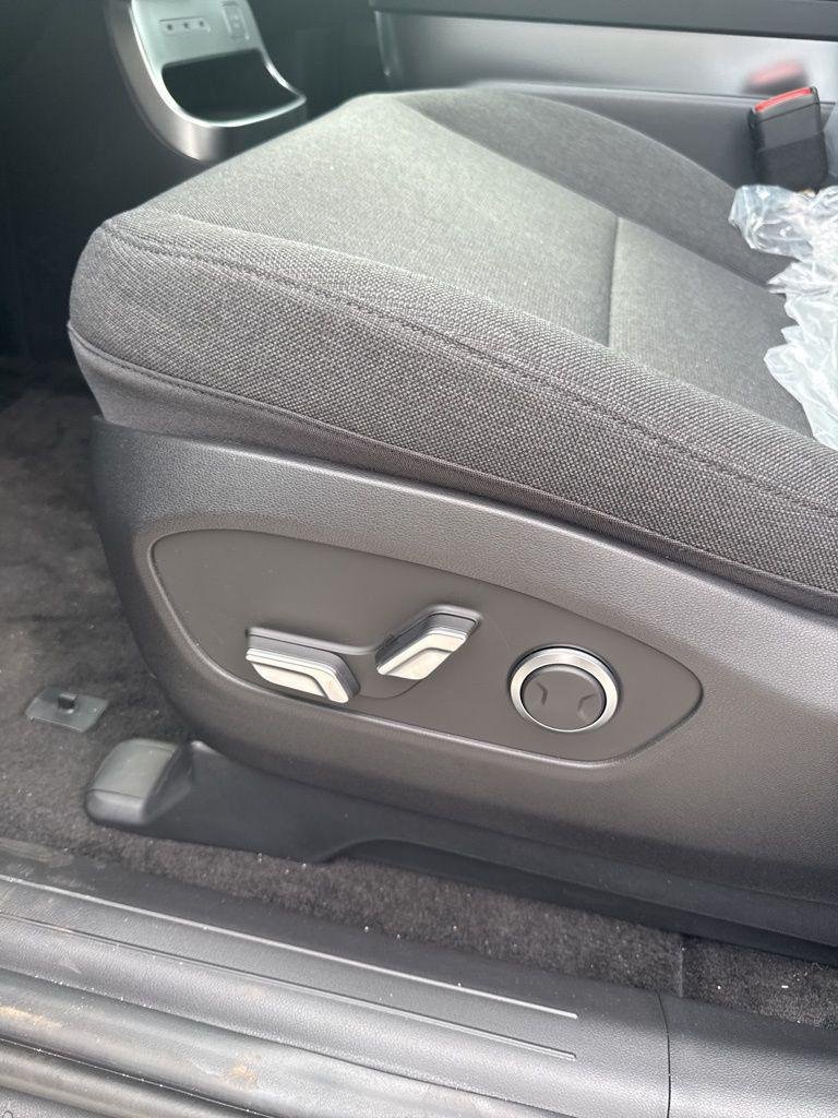 2026 Hyundai IONIQ 9 SE - Photo 15