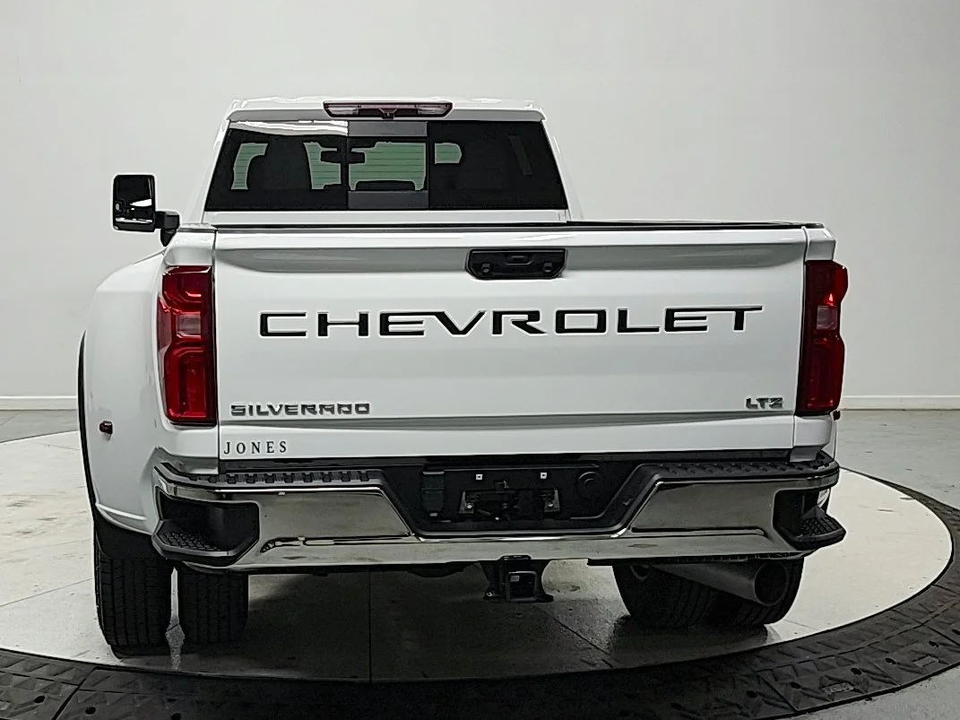 Used 2023 White Chevrolet LTZ image 7