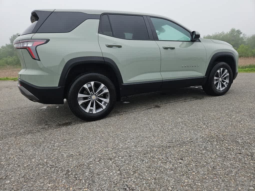 Used 2025 Cacti Green Chevrolet AWD LT image 5