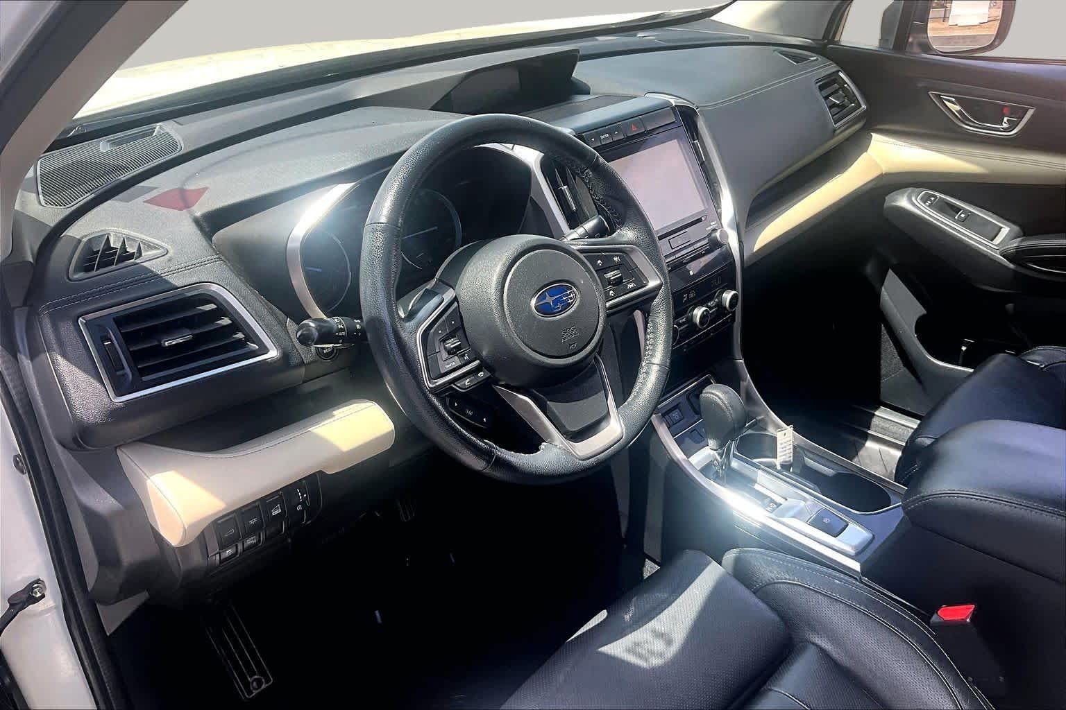 Used 2020 Crystal White Pearl Subaru Limited image 18