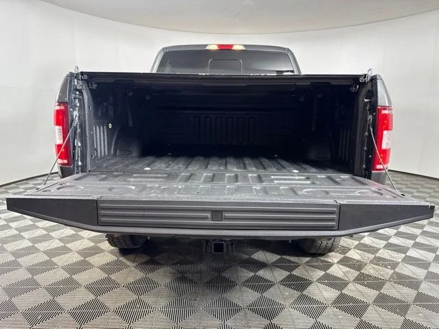Used 2018 Magnetic Metallic Ford XLT image 20