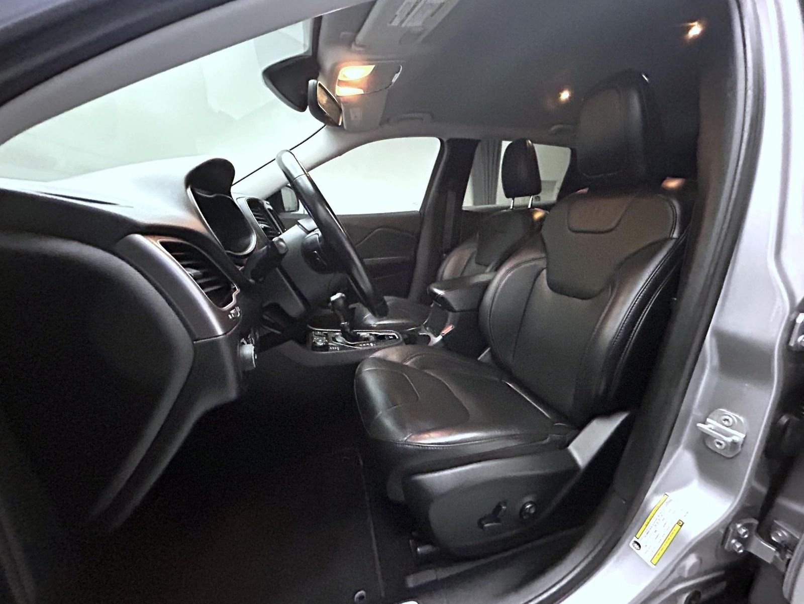 Used 2020 Silver Jeep Limited image 10