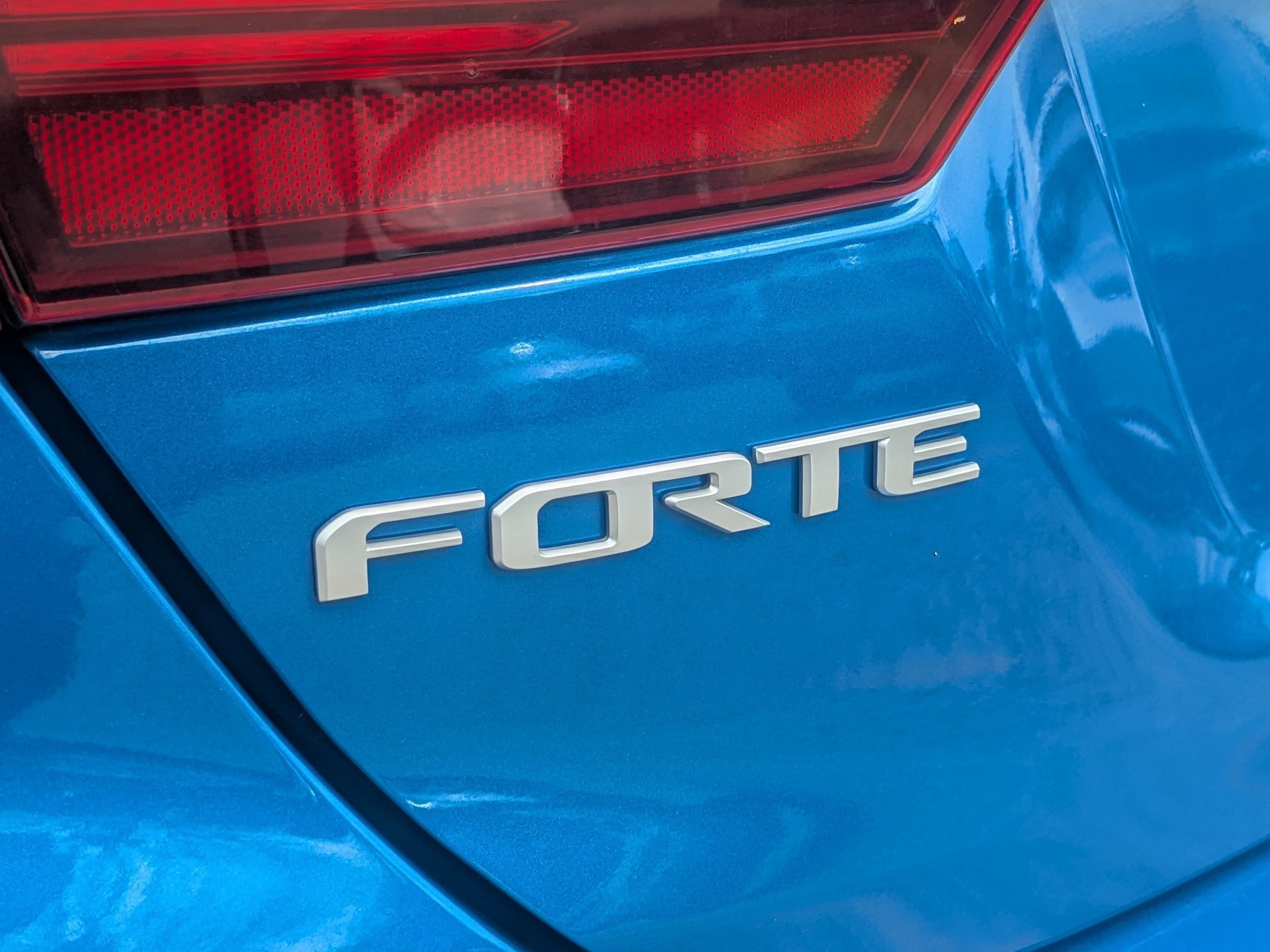 2023 Kia Forte GT - Photo 31