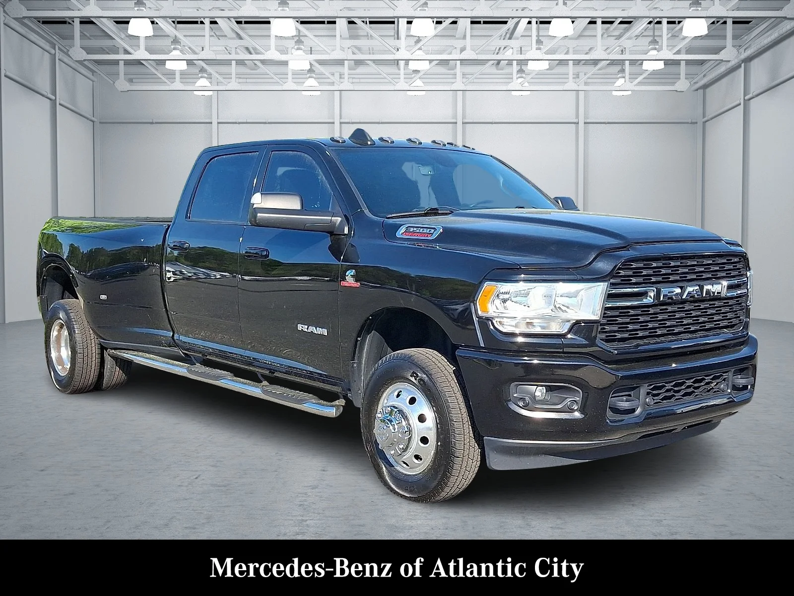 2022 RAM 3500 Big Horn 4X4 Crew Cab LWB's photo