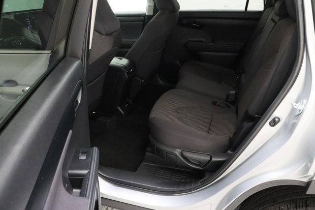 2025 Toyota Highlander LE - Photo 28