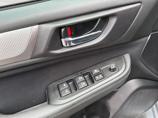 Used 2019 Silver Subaru 2.5i image 15