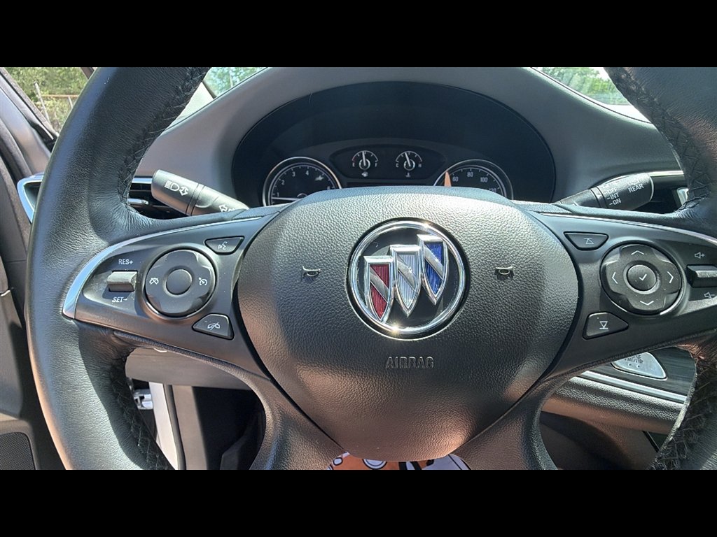 Used 2021 Includes Spectra Gray lower exterior accent color.) Buick Essence image 12